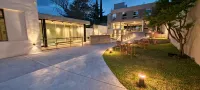 Hotel Alpre - ที่มีบาร์