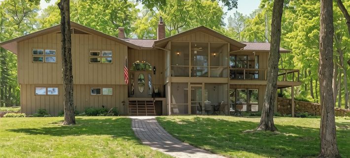 36 acres on Leech lake! Hotels in Cass County