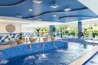 Al Raha Beach Resort and Spa - Swimmingpools