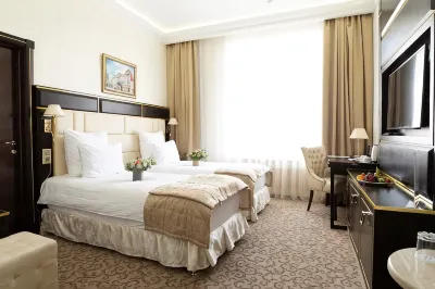 7 Avenue Hotel & Spa Hotels in 