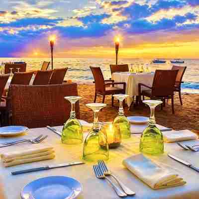 Dreamy Beach Retreat Studio Romantic Zone Pool Ocean View Dining/Meeting Rooms