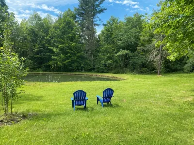 Hinesburg hideaway with hot tub! Hotels in 
