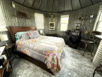 The Silo - Unique Guest Room with Great Views - Kitchenette