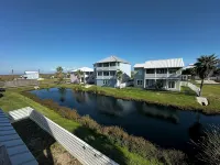 Spacious 5-bedroom house on Mustang Island with private beach access.Sleeps 11