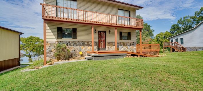 Watts Bar Lake Retreat Private Dock, Boat Ramp & Stunning Views! Hotels in Rhea County