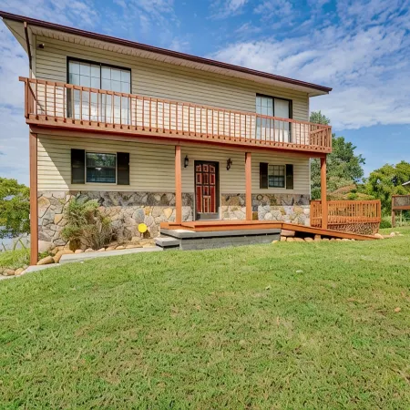 Watts Bar Lake Retreat Private Dock, Boat Ramp & Stunning Views!
