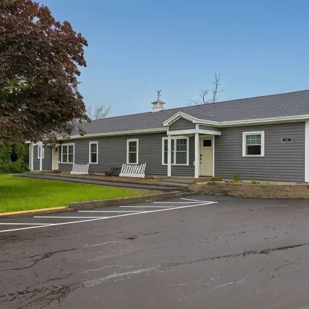 Charming 3-bedroom house with a Pond View/pet friendly