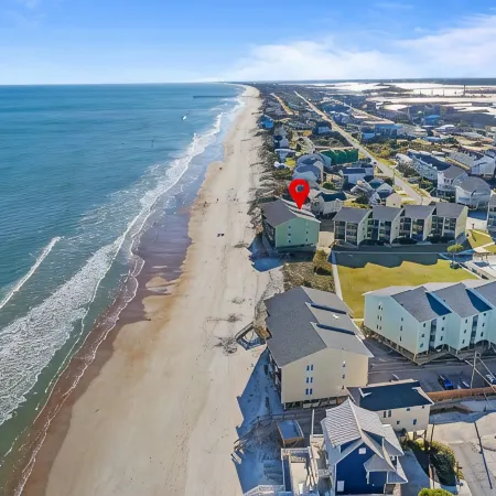 The Endless Wave: Oceanfront Condo, Sunrise View, Pool, 1-mile to Dining & Pier