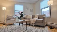 Newly Refreshed 3bd Spacious Unit Minutes from 290