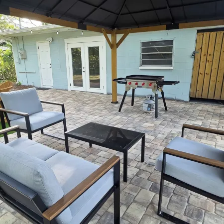 Cozy 2-bedroom house in enjoyable New Smyrna/ Edgewater with AC, WiFi