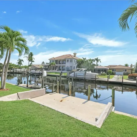 Oceanfront Retreat in Fort Myers - 3 Bedrooms, Private Pool
