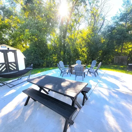 Beautiful, Cozy, and Spacious home- 3 mins from downtown