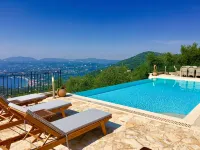 Prestige Villas |  SPARTILAS | Secluded Villa 15-20 mins walk to Taverna - Villas