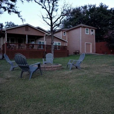 Fisherman’s Getaway with Sunset Views & Room for 11