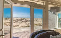 CORAL SUNSETS & SHIMMERING DEEP BLUE OCEAN VIEWS..  LASTING MEMORIES MADE HERE!!