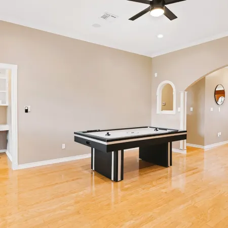 Luxury Stay • Game Room & Poker Table • Sleeps 14
