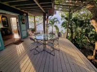 Spectacular clifftop house with hot tub next to sandy beach, stunning sea views - 4-Star