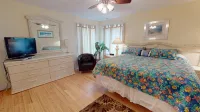 Lakefront Escape - Private Dock + Firepit + Sunset Views- Perfect for Families - Wifi