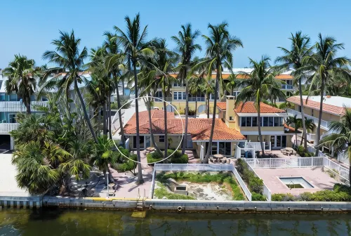 Bayfront 2025 Reno - 2 King Suites - Pool - Boat Dock - Walk to Beach & Pier - 3-Star