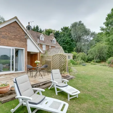 Riverside Cottage is a quiet haven for two. Right on the East Stour river.
