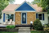 4-Bedroom in-Ground Pool 10 Minutes to Downtown Grand Rapids and Grr Airport