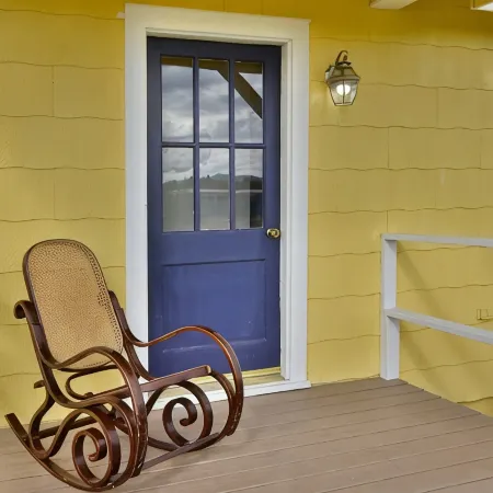 Coffee Klatch Cottage - Yellow