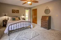 Owl’s Nest Treetop Oasis - 25 to Avl, 25 to Hatley Pointe Ski Resort - 4 stjerner
