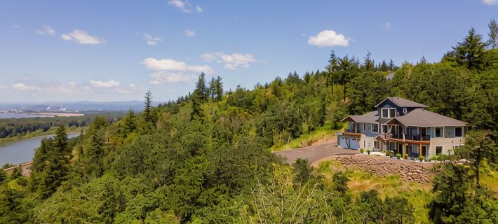 Perched on the Edge! Stunning Bluff with Wide River Views  @ Kalama Oaks Lodge Hotels in Cowlitz County