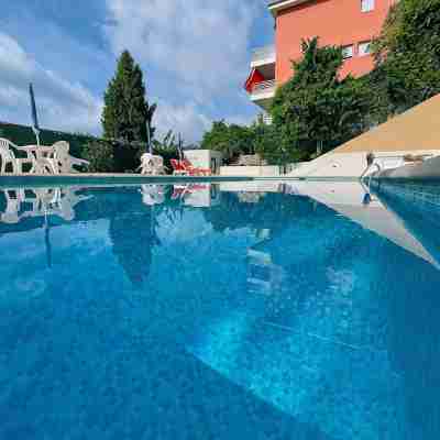 Exceptional Sea View 250m+ Terrace 25m² +  Beds + Pool + Solarium Fitness & Recreational Facilities