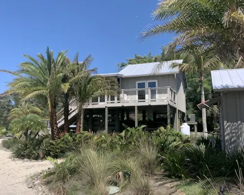 Beautiful Bokeelia!!!! Fishing dream! Bring your boat and your dog Hotels in Bokeelia