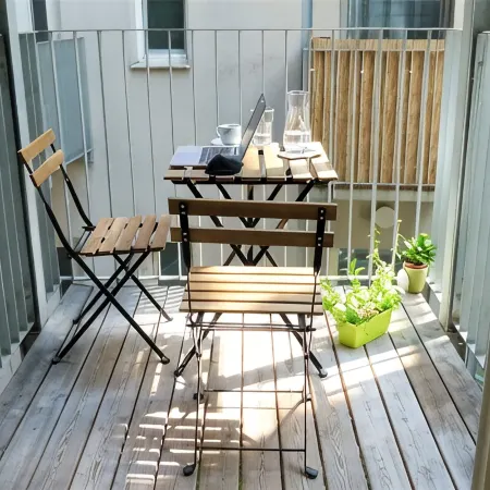 Studio Apartment in the Heart of Graz's Old Town -Kitchen, Bathroom, WC, Balcony