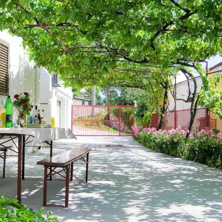 Holiday House Jure Senj - 7 minutes to the beach