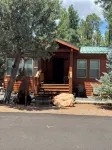 PEACEFUL, QUITE, COMFORTABLE UNIQUE GET AWAY FROM THE HEAT!!! - بوتيك