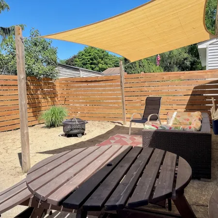 Outdoor Inground Pool, Indoor Arcade / Gameroom, Only 10 Min. to GR!