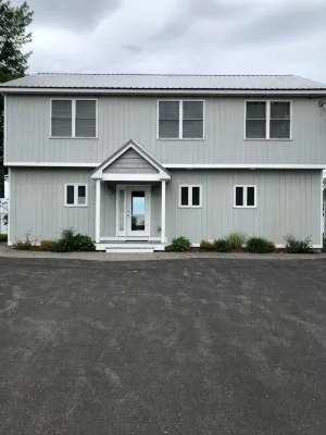 Brand New 5 Bedroom Lux Sylvan Beach House W Private Beach & Free WIFI