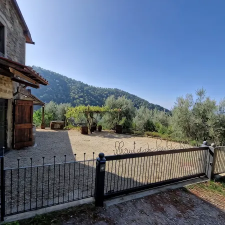 Il Frantoio - Tuscan Loft between Nature and Relaxation, Private Garden & BBQ