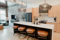 The Principal: Modern Townhome in Downtown