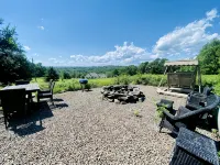 Mountaintop Hideaway ~ Piece of Paradise - Apt - 2-Star