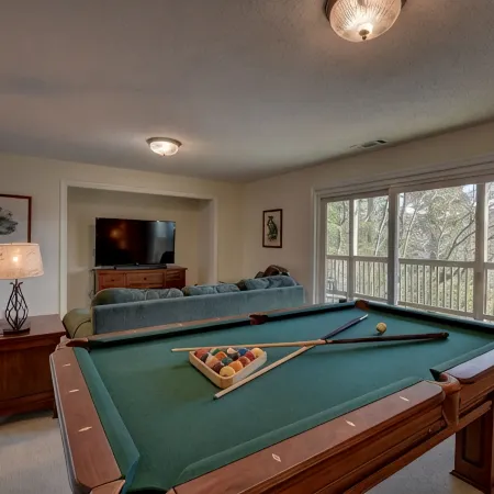 Big Sky Retreat - Incredible Mountain Views! Hike, golf, relax and unplug!