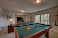 Big Sky Retreat - Incredible Mountain Views! Hike, golf, relax and unplug!