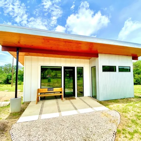 Cozy/Cute Tiny House close to wineries, wedding venues & outdoor fun