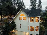 Hidden Forest Castle - Dome, Spa, Sauna, Views, Games, Movie Theater