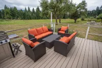 Mt Rainier,BestHome to Stay!4Bedroom_2Bath_Sleeps10,AC,Hot Tub,Car,RV Parking, - 4-Star