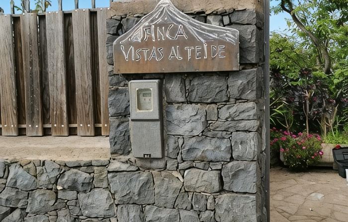Finca Vista al Teide with private swimmingpool and jacuzzi, Wifi and Sat TV