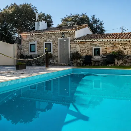 Private pool, Family-friendly, Pet-friendly