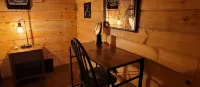 Secluded East TN Log Cabin - Hytter