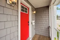 Family Fun! 17,000 Game Arcade, Sleeps 12, Walk to the Lake