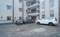 Sans Hotel Queen Batu - Bãi đậu xe