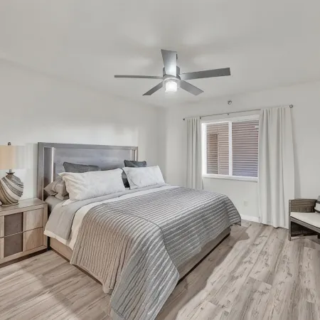 Jupiter Bay Resort Condo, steps to the beach! Comfortably sleeps family of 4!