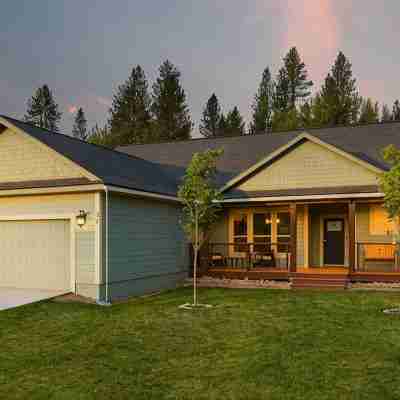 Refined Living Surrounded by Beautiful Scenery and Amazing Wildlife Hotel Exterior